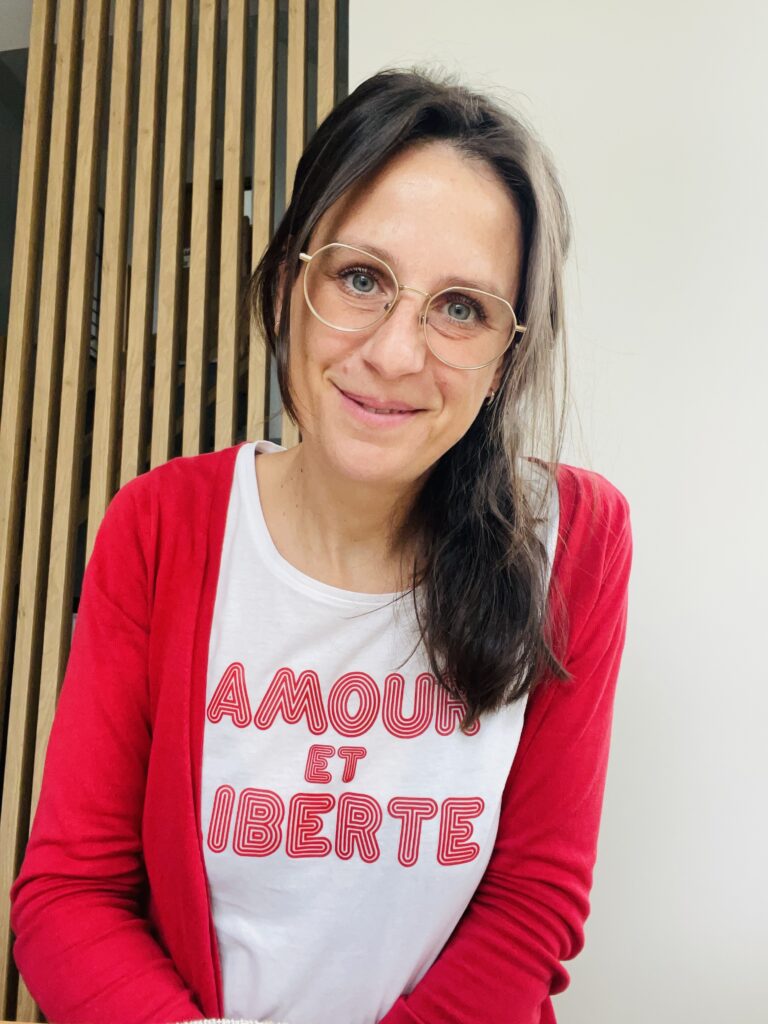 Marion Pottier, naturopathe spécialisée en troubles digestifs et hypothyroïdie à Fouesnant, dans le Finistère